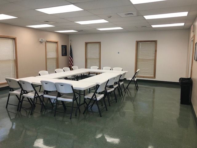Meeting Room capacity 42 w/ tables & chairs